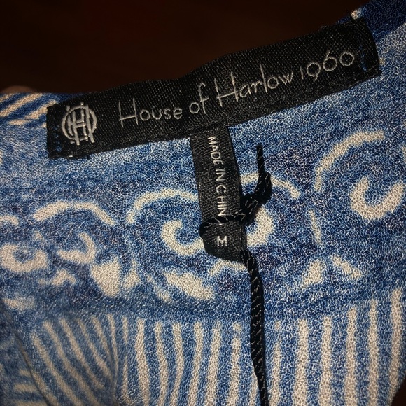 House of Harlow off the shoulder top - Picture 4 of 4